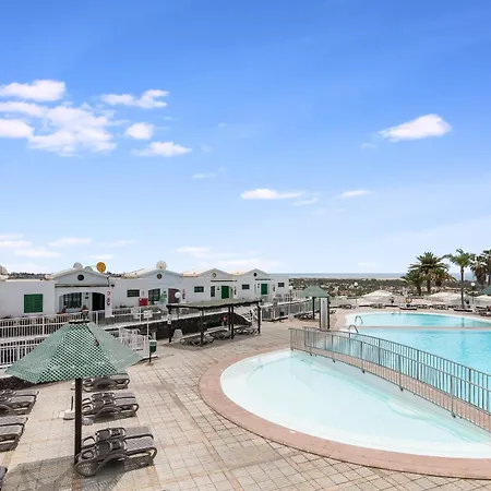 Home2book Stylish Terrace & Bbq, Apartman